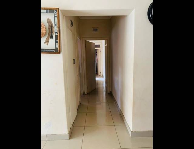 3 BEDROOM HOUSE FOR SALE IN GRANTHAM PARK